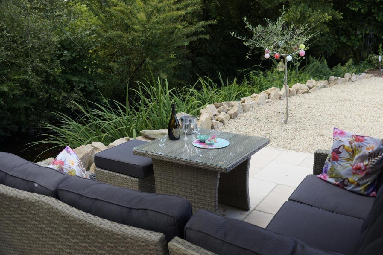 Gite Du Moulin Toucan Berneuil  ภายนอก รูปภาพ
